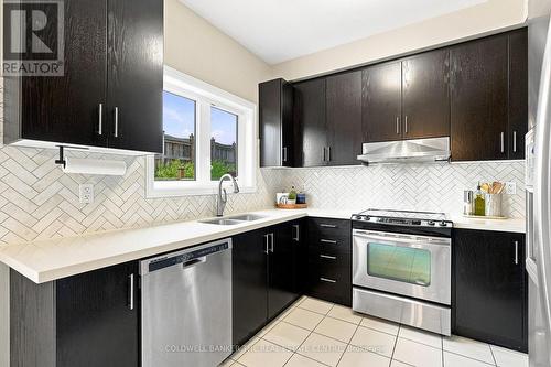46 Pearcey Crescent, Barrie, ON - Indoor Photo Showing Kitchen With Stainless Steel Kitchen With Double Sink With Upgraded Kitchen