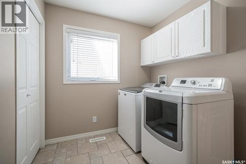226 Horlick Crescent, Saskatoon, SK - Indoor Photo Showing Laundry Room