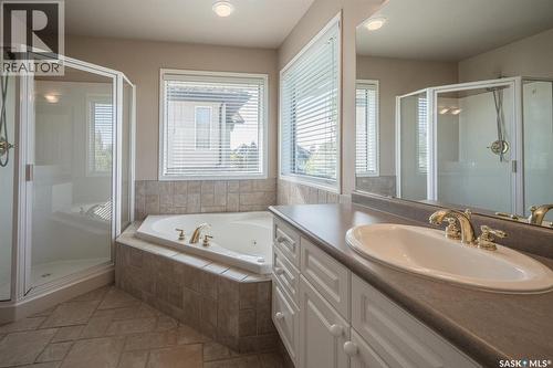 226 Horlick Crescent, Saskatoon, SK - Indoor Photo Showing Bathroom