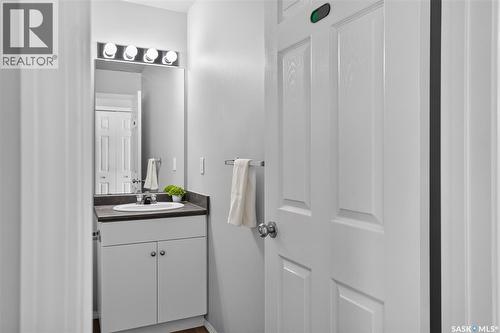 13 102 Pawlychenko Lane, Saskatoon, SK - Indoor Photo Showing Bathroom