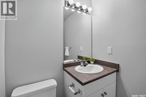 13 102 Pawlychenko Lane, Saskatoon, SK - Indoor Photo Showing Bathroom