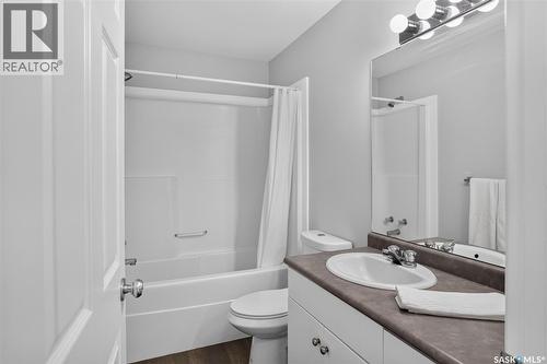 13 102 Pawlychenko Lane, Saskatoon, SK - Indoor Photo Showing Bathroom