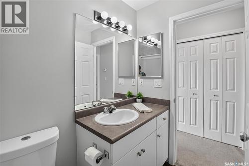 13 102 Pawlychenko Lane, Saskatoon, SK - Indoor Photo Showing Bathroom