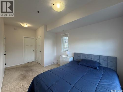 210 1220 Blackfoot Drive, Regina, SK - Indoor Photo Showing Bedroom