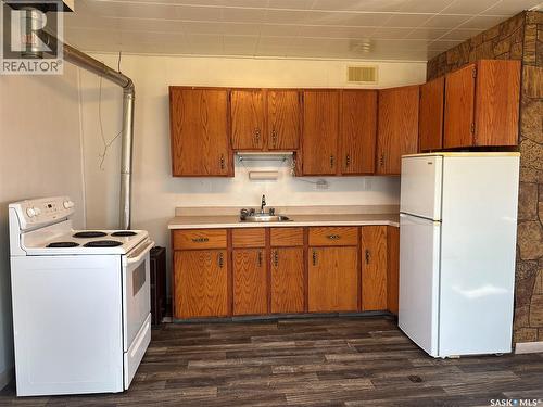 413 1St Avenue E, Spiritwood, SK - Indoor Photo Showing Laundry Room