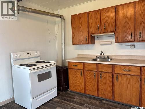 413 1St Avenue E, Spiritwood, SK - Indoor Photo Showing Kitchen