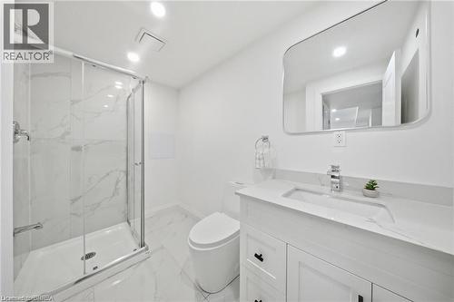 23 Aberdeen Street, Caledonia, ON - Indoor Photo Showing Bathroom