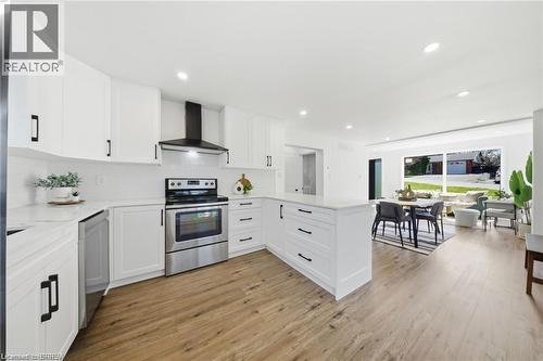 23 Aberdeen Street, Caledonia, ON - Indoor Photo Showing Kitchen