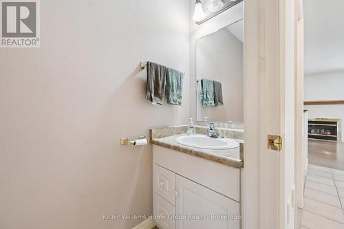 6 Parkside Drive, Guelph (Village By The Arboretum), ON - Indoor Photo Showing Bathroom