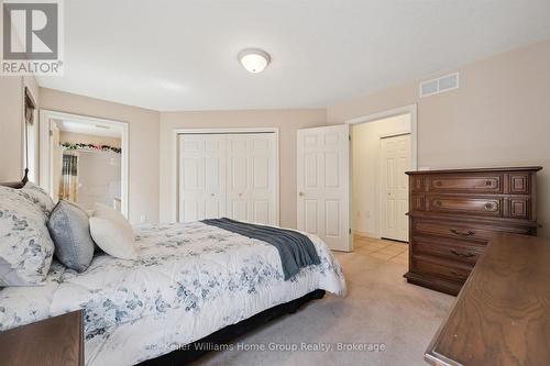 6 Parkside Drive, Guelph (Village By The Arboretum), ON - Indoor Photo Showing Bedroom