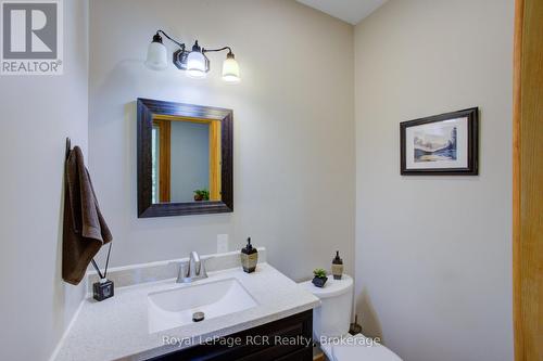 7120 Sixth Line, Centre Wellington, ON - Indoor Photo Showing Bathroom