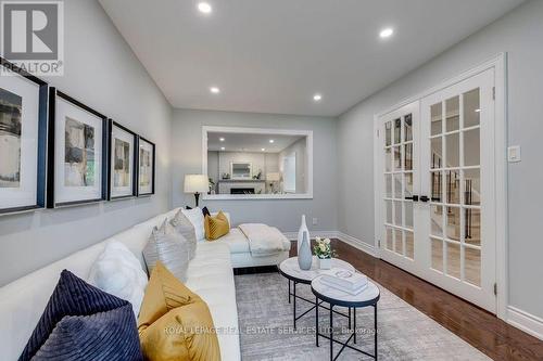4544 The Gallops, Mississauga, ON - Indoor Photo Showing Living Room