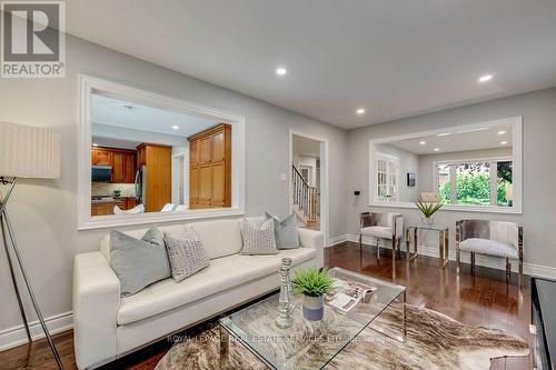 4544 The Gallops, Mississauga, ON - Indoor Photo Showing Living Room