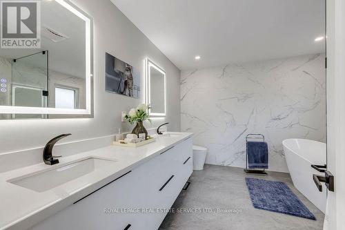 4544 The Gallops, Mississauga, ON - Indoor Photo Showing Bathroom