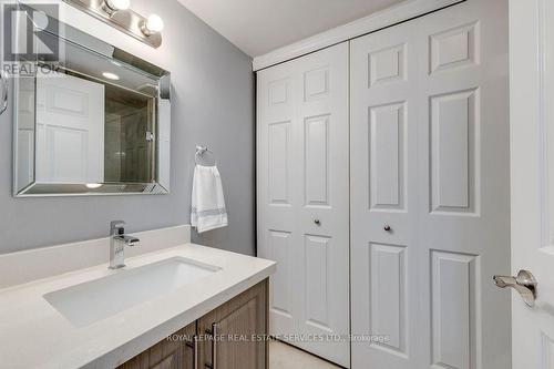 4544 The Gallops, Mississauga, ON - Indoor Photo Showing Bathroom
