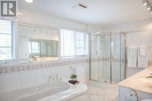 855 Maple Avenue, Milton, ON - Indoor Photo Showing Bathroom