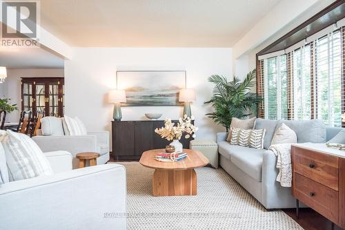 855 Maple Avenue, Milton, ON - Indoor Photo Showing Living Room