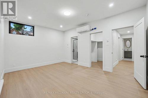 Primary bedrm in apt has a walk-in closet. - 218 Woodland Avenue, Ottawa, ON - Indoor Photo Showing Other Room