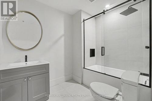 2nd bathroom for apartment. - 218 Woodland Avenue, Ottawa, ON - Indoor Photo Showing Bathroom