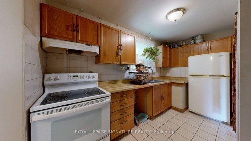 256 Ferris Road, Toronto, ON - Indoor Photo Showing Kitchen With Double Sink