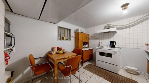 256 Ferris Road, Toronto, ON - Indoor Photo Showing Kitchen