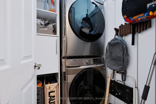 10 Clockwork Lane, Toronto, ON - Indoor Photo Showing Laundry Room