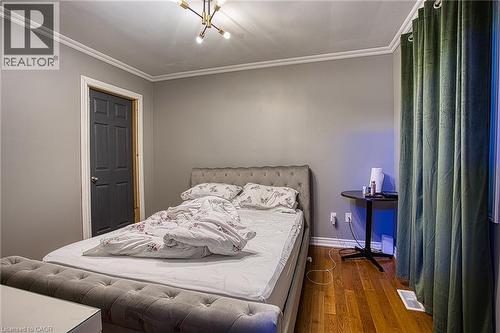 99 Mohawk Road W, Hamilton, ON - Indoor Photo Showing Bedroom