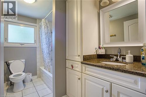 99 Mohawk Road W, Hamilton, ON - Indoor Photo Showing Bathroom
