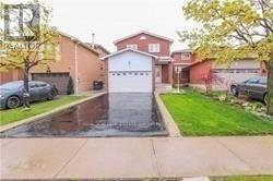 9 SALEM COURT Brampton, ON L6V 4J8