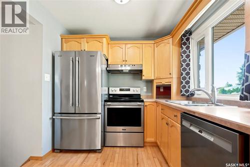 43 Columbia Drive, Saskatoon, SK - Indoor Photo Showing Kitchen With Stainless Steel Kitchen With Double Sink