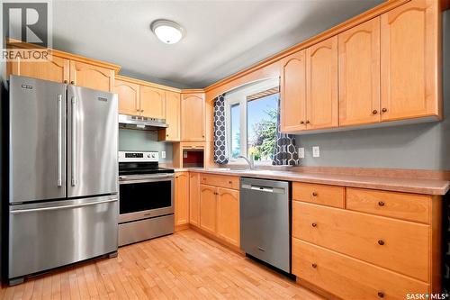 43 Columbia Drive, Saskatoon, SK - Indoor Photo Showing Kitchen With Stainless Steel Kitchen With Double Sink