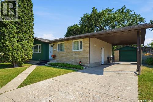 43 Columbia Drive, Saskatoon, SK - Outdoor