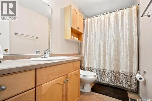43 Columbia Drive, Saskatoon, SK - Indoor Photo Showing Bathroom