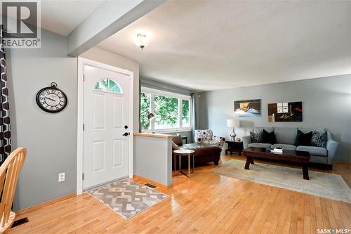 43 Columbia Drive, Saskatoon, SK - Indoor Photo Showing Living Room