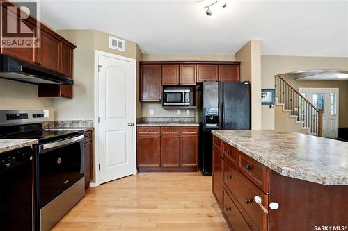 110 Stepney Crescent, Saskatoon, SK - Indoor Photo Showing Kitchen