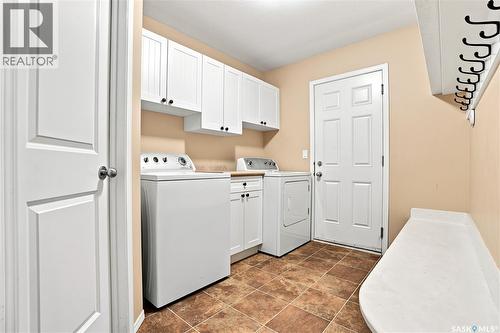 110 Stepney Crescent, Saskatoon, SK - Indoor Photo Showing Laundry Room