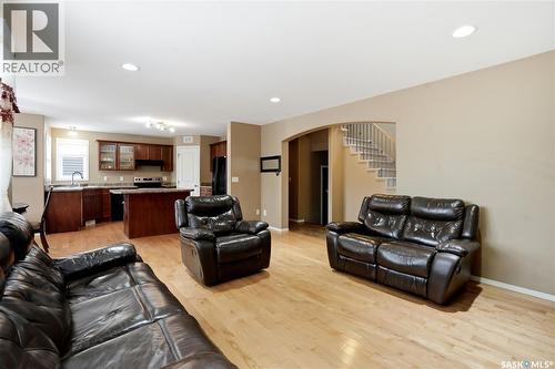 110 Stepney Crescent, Saskatoon, SK - Indoor Photo Showing Living Room