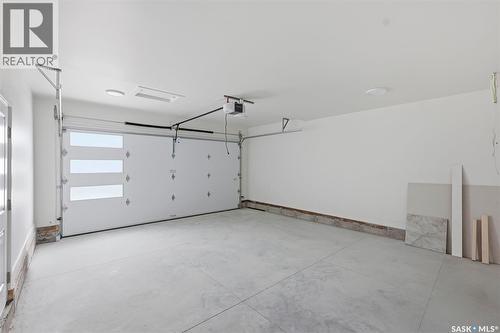 1215 Nightingale Terrace, Saskatoon, SK - Indoor Photo Showing Garage