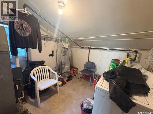 921 Argyle Street, Regina, SK - Indoor