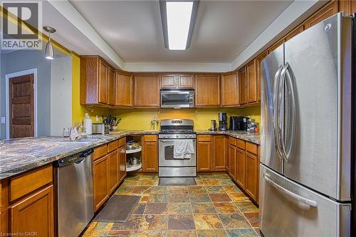227 Beach Road, Hamilton, ON - Indoor Photo Showing Kitchen