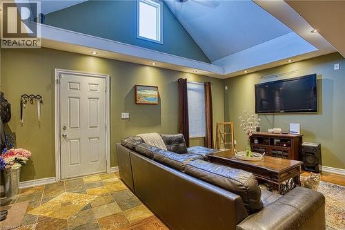 227 Beach Road, Hamilton, ON - Indoor