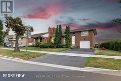 51 SLOLEY ROAD Toronto, ON M1M 1C7