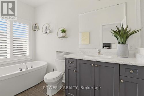 94 Conarty Crescent, Whitby, ON - Indoor Photo Showing Bathroom