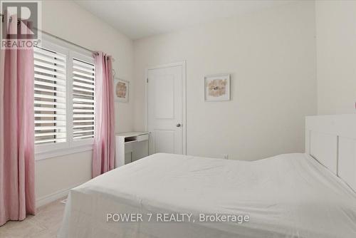 94 Conarty Crescent, Whitby, ON - Indoor Photo Showing Bedroom