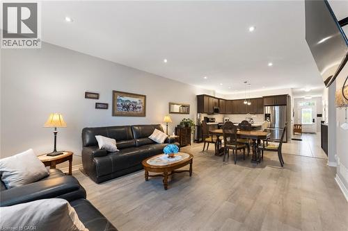 60 Andrew Lane, Thorold, ON - Indoor Photo Showing Living Room
