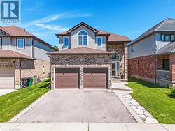 135 BROADOAKS Drive Cambridge, ON N1T 0A9