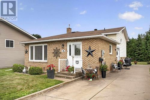 18 Wright ST  Sault Ste. Marie, ON P6C 6A5