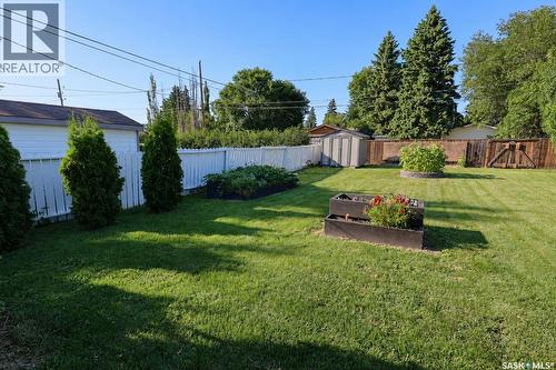838 3Rd Street E, Prince Albert, SK - Outdoor With Backyard