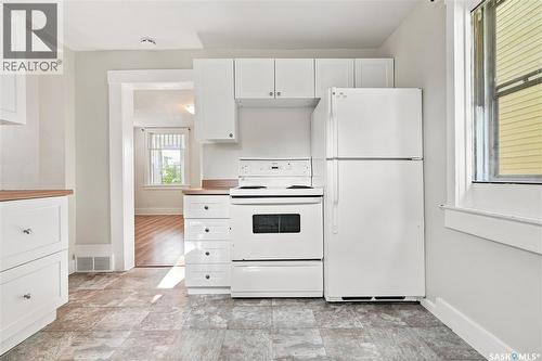 431 G Avenue S, Saskatoon, SK - Indoor Photo Showing Kitchen