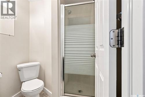 431 G Avenue S, Saskatoon, SK - Indoor Photo Showing Bathroom
